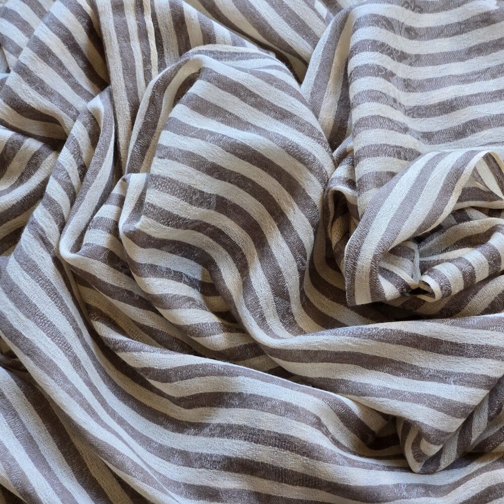 NWOT Lightweight Gauzy Cashmere Scarf Wrap Ivory with Brown Stripes - Picture 13 of 14